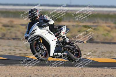 media/Nov-06-2023-Moto Forza (Mon) [[ce023d0744]]/3-Intermediate Group/Session 5 (Turn 4)/